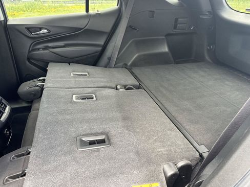 Used 2019 Chevrolet Equinox LT w/ Driver Convenience Package FWD image 31