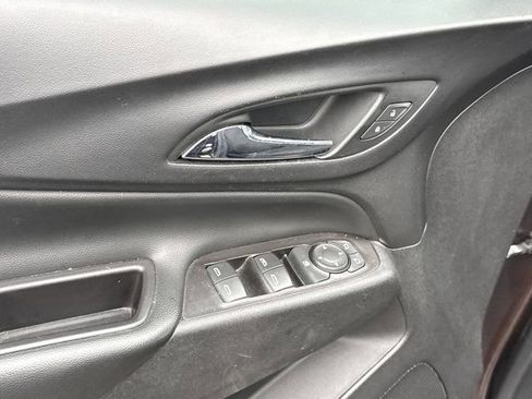 Used 2020 Chevrolet Equinox LT image 15