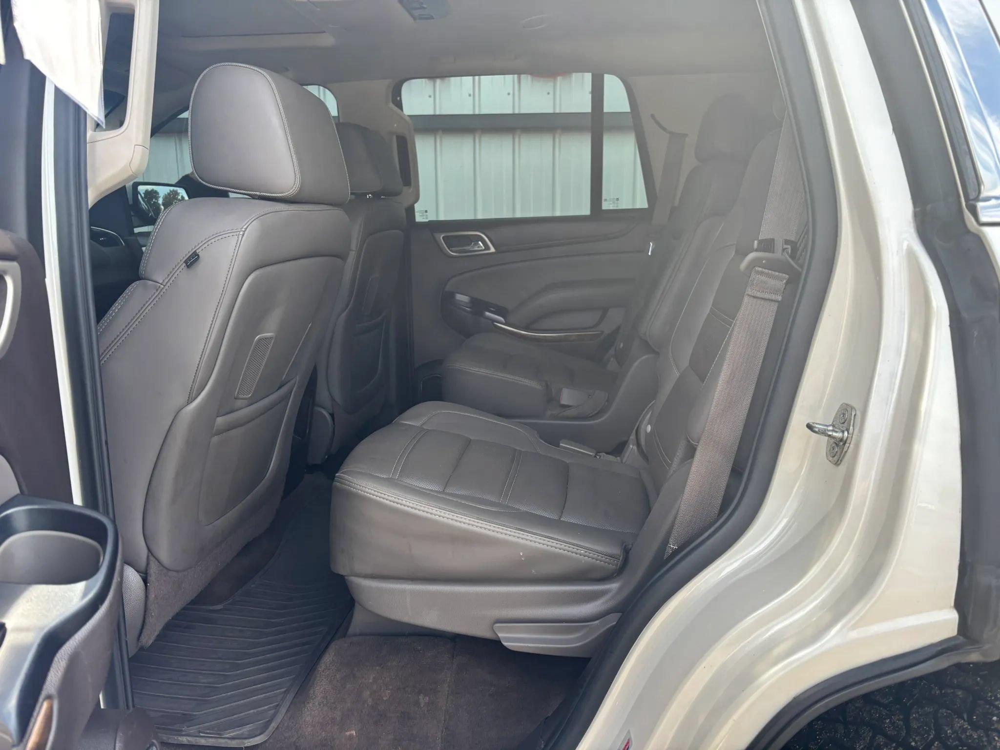 Used 2015 GMC Yukon Denali w/ Touring Package AWD/4WD image 20