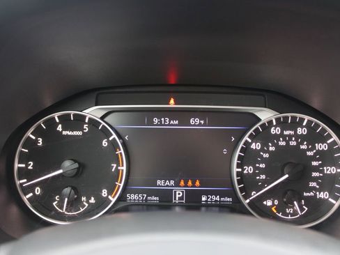 Used 2024 Nissan Altima 2.5 SV image 32