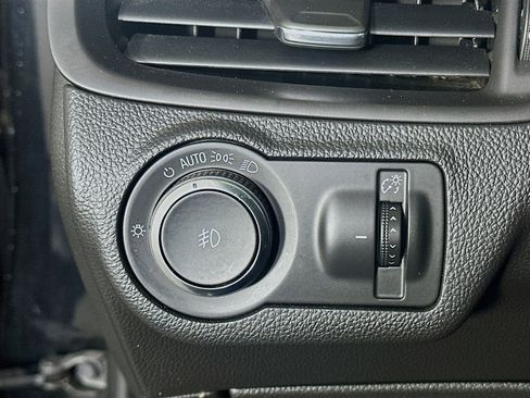 Used 2020 Buick Envision Essence image 16