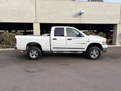Used 2006 Dodge Ram 2500 Truck SLT w/ Quad Cab Big Horn Value Group image 3