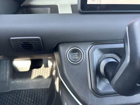 Used 2020 Land Rover Defender 110 image 25