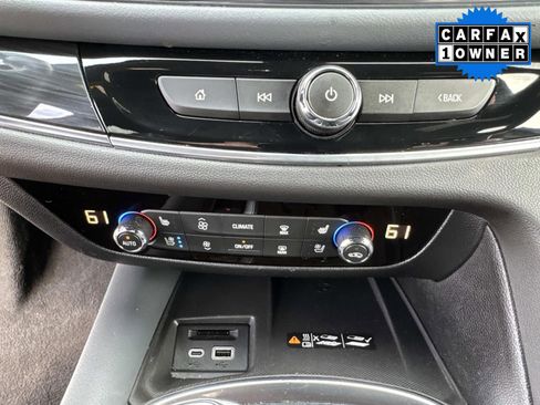 Used 2024 Buick Enclave Premium image 30
