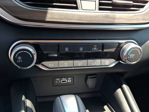 New 2026 Nissan Altima 2.5 SV AWD/4WD image 14