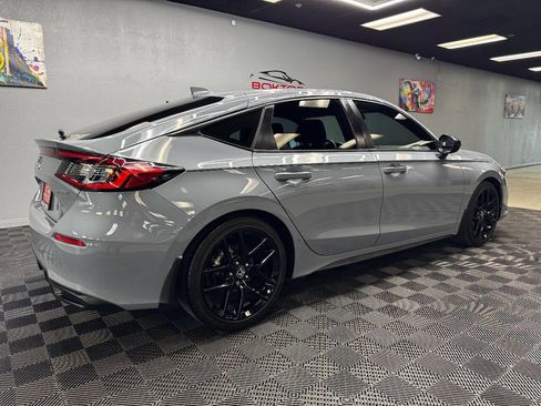 Used 2023 Honda Civic Sport image 13