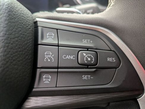 New 2025 Jeep Grand Cherokee L Altitude image 16