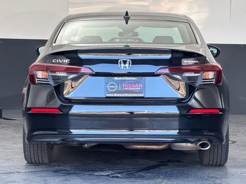 Used 2025 Honda Civic Sport image 4