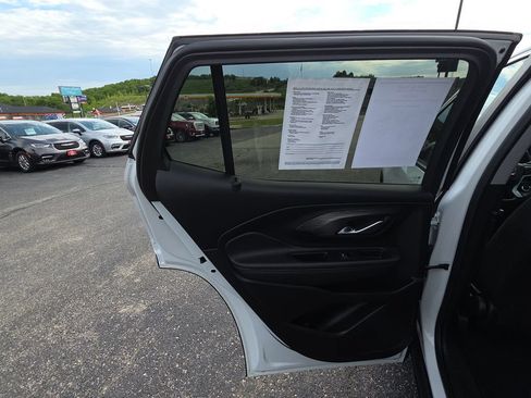 Used 2023 GMC Terrain SLE FWD image 26