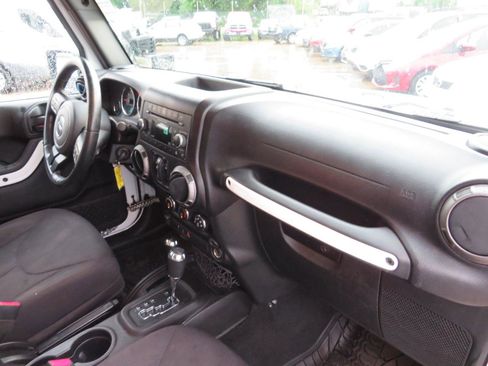 Used 2015 Jeep Wrangler Unlimited Sport w/ Quick Order Package 24S image 15