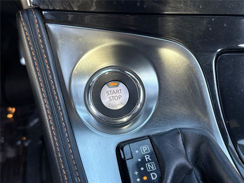 Used 2023 Nissan Maxima SR w/ Sport Mat Group FWD image 6