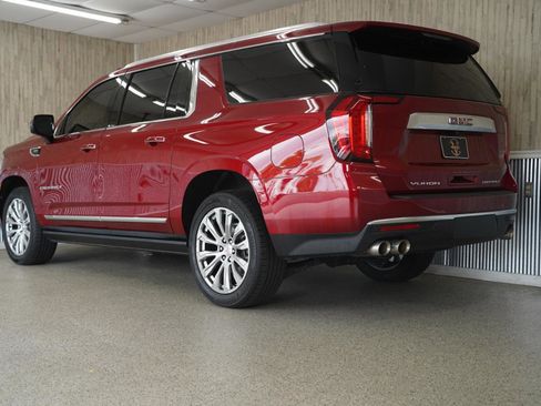 Used 2023 GMC Yukon XL Denali AWD/4WD image 7