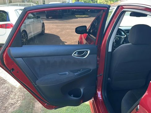 Used 2013 Nissan Sentra SR w/ Premium Pkg FWD image 18