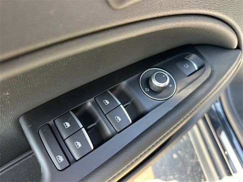 Used 2024 Alfa Romeo Stelvio Sprint image 35