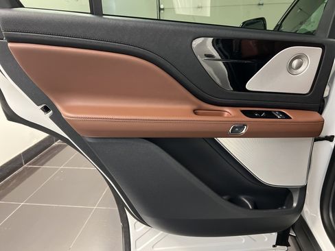 New 2026 Lincoln Aviator Reserve image 36
