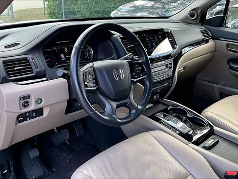 Used 2021 Honda Pilot Elite image 17