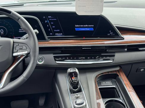 Certified 2024 Cadillac Escalade Premium Luxury AWD/4WD image 3