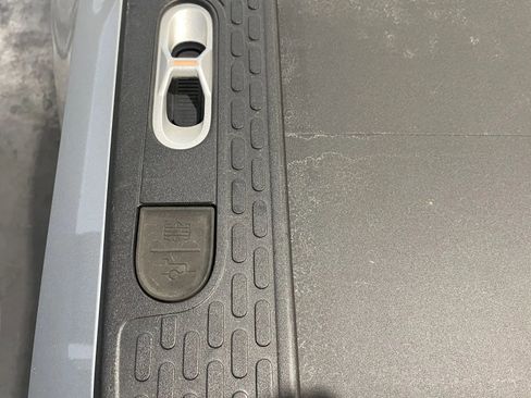 Used 2022 Rivian R1T Adventure image 11