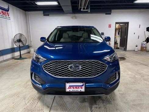 Used 2024 Ford Edge SEL w/ Convenience Package AWD/4WD image 2