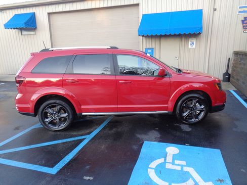 Used 2020 Dodge Journey Crossroad image 6