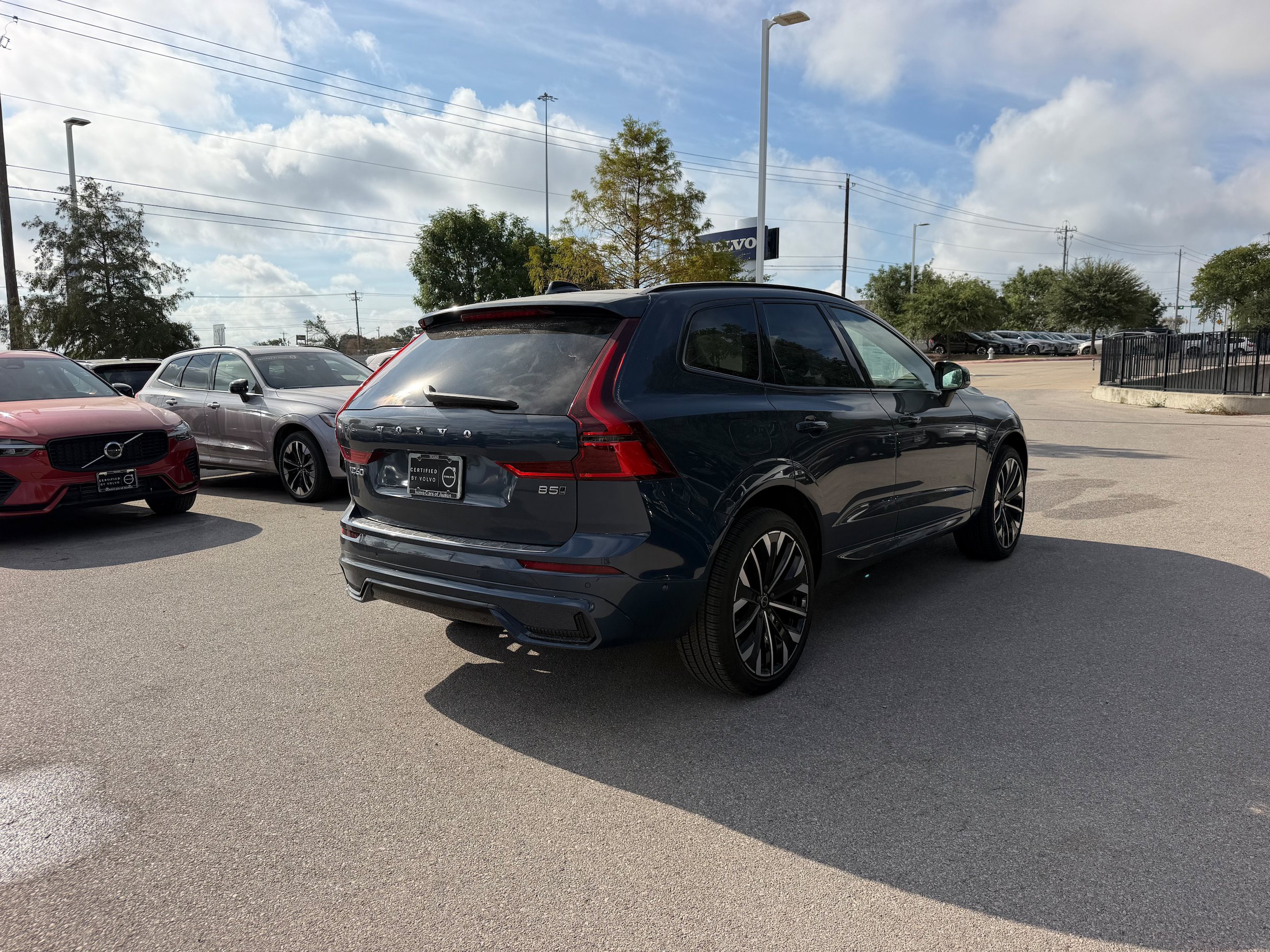 Certified 2026 Volvo XC60 B5 Ultra w/ Protection Package Premier AWD/4WD image 6