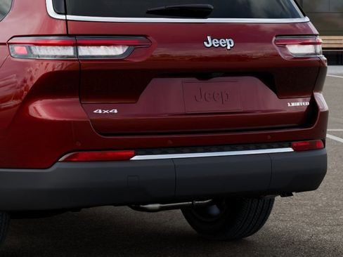 New 2025 Jeep Grand Cherokee L Limited AWD/4WD image 13