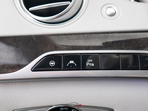Used 2015 Mercedes-Benz S 550 Sedan image 39