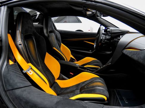 Used 2026 McLaren 750S Spider RWD image 43