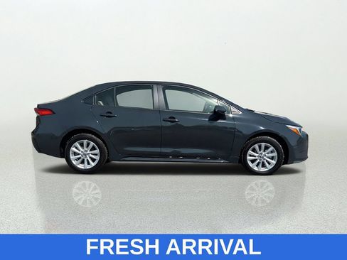 Used 2024 Toyota Corolla LE w/ LE Convenience Package FWD image 8