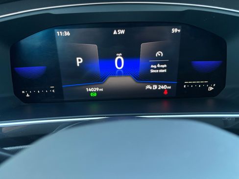 Certified 2022 Volkswagen Tiguan SE image 17