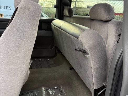 Used 2005 GMC Sierra 1500 SLE w/ Safe And Sound Package image 12