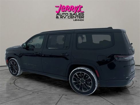 Used 2025 Jeep Grand Wagoneer Series III w/ Rear Seat Video Group 1 image 12