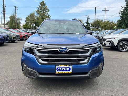Used 2025 Subaru Forester Limited AWD/4WD image 3