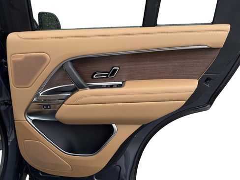 New 2026 Land Rover Range Rover SE image 21