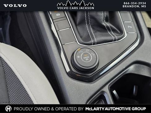 Used 2025 Volkswagen Taos SE AWD/4WD image 25