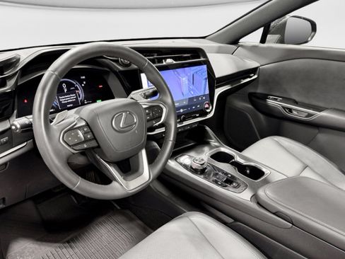 Used 2025 Lexus RZ 450e AWD/4WD image 17