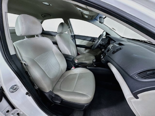 Used 2012 Kia Forte EX FWD image 27