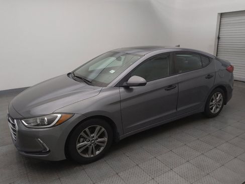 Used 2018 Hyundai Elantra Value Edition FWD image 2
