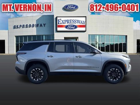 Used 2024 Chevrolet Traverse Z71 w/ Enhanced Driving Package AWD/4WD image 5