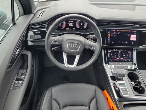 Used 2025 Audi Q7 2.0T Premium w/ Convenience Package AWD/4WD image 18