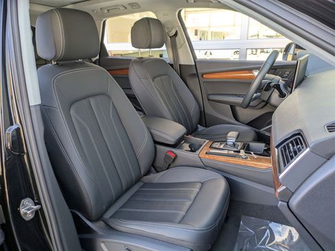 Used 2023 Audi Q5 2.0T Premium Plus w/ Premium Plus Package image 28