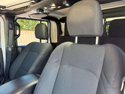 Used 2020 Jeep Gladiator Sport AWD/4WD image 12