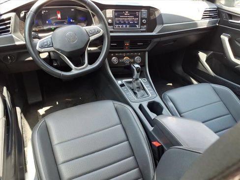 Used 2024 Volkswagen Jetta SE FWD image 23