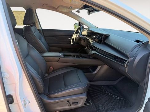 Used 2025 Nissan Murano SV w/ Cargo Package AWD/4WD image 14