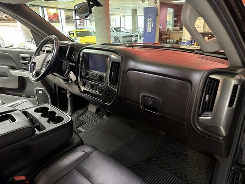 Used 2018 Chevrolet Silverado 1500 LTZ Z71 w/ LTZ Plus Package AWD/4WD image 26