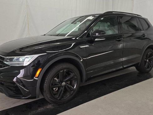 Used 2024 Volkswagen Tiguan SE R-Line image 1