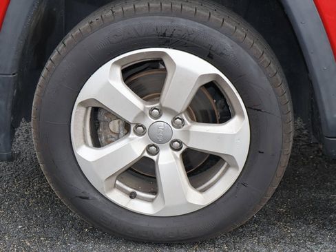 Used 2019 Jeep Compass Latitude w/ Popular Equipment Group image 5