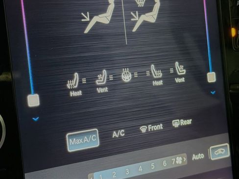 Used 2025 RAM 2500 Laramie image 24