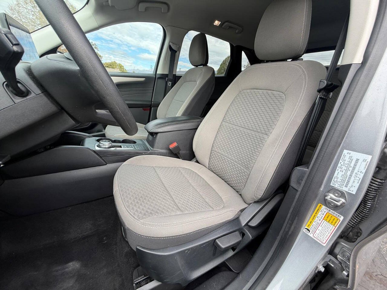 Used 2022 Ford Escape SE FWD image 10
