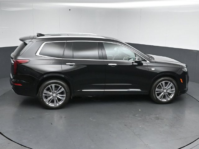 Used 2025 Cadillac XT6 Premium Luxury w/ Technology Package AWD/4WD image 53